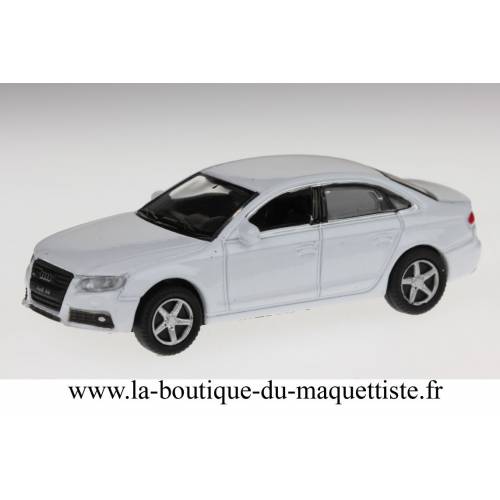 Audi A4 blanche HO